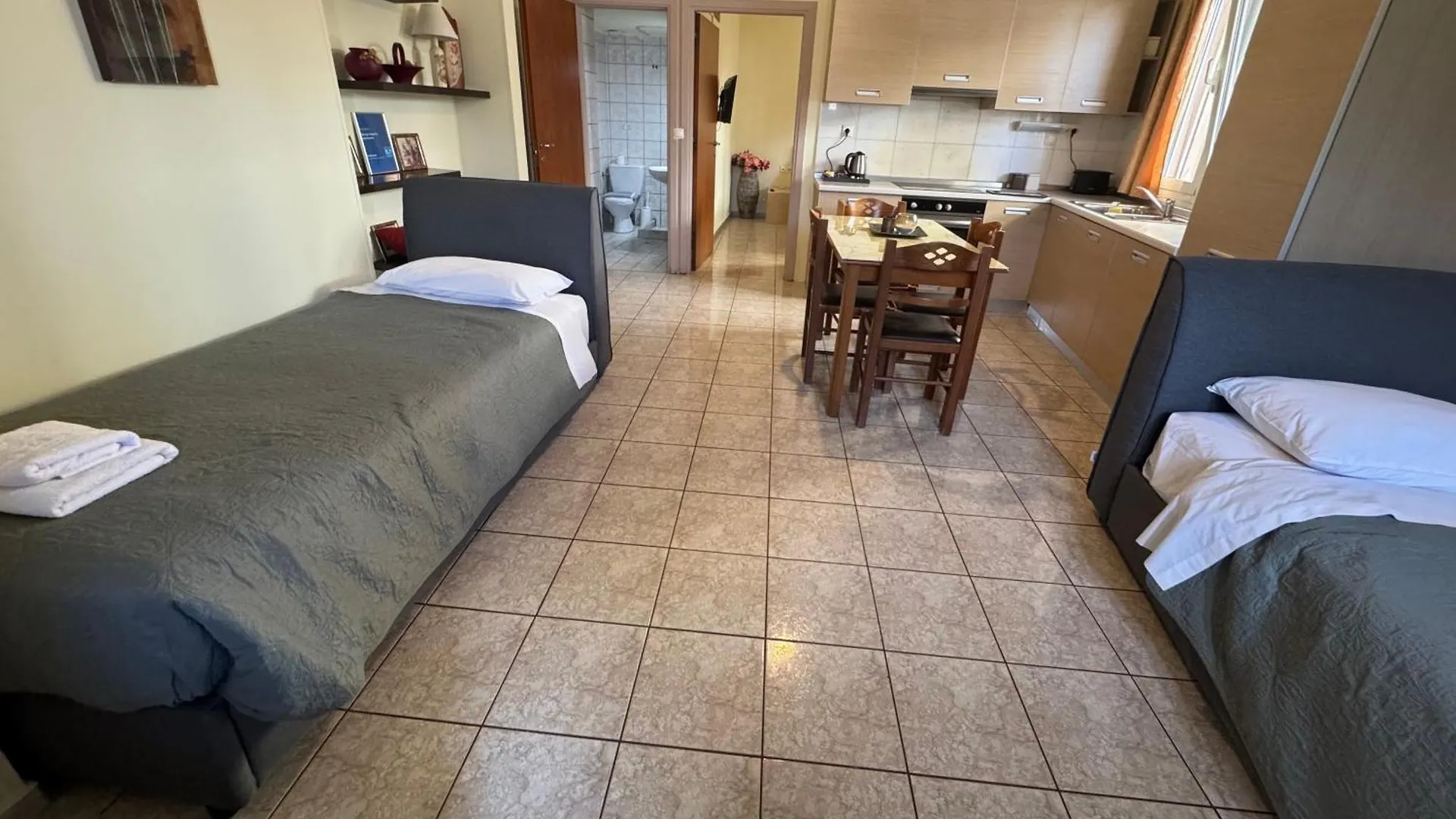 הרקליון George Airport Apartments יוון
