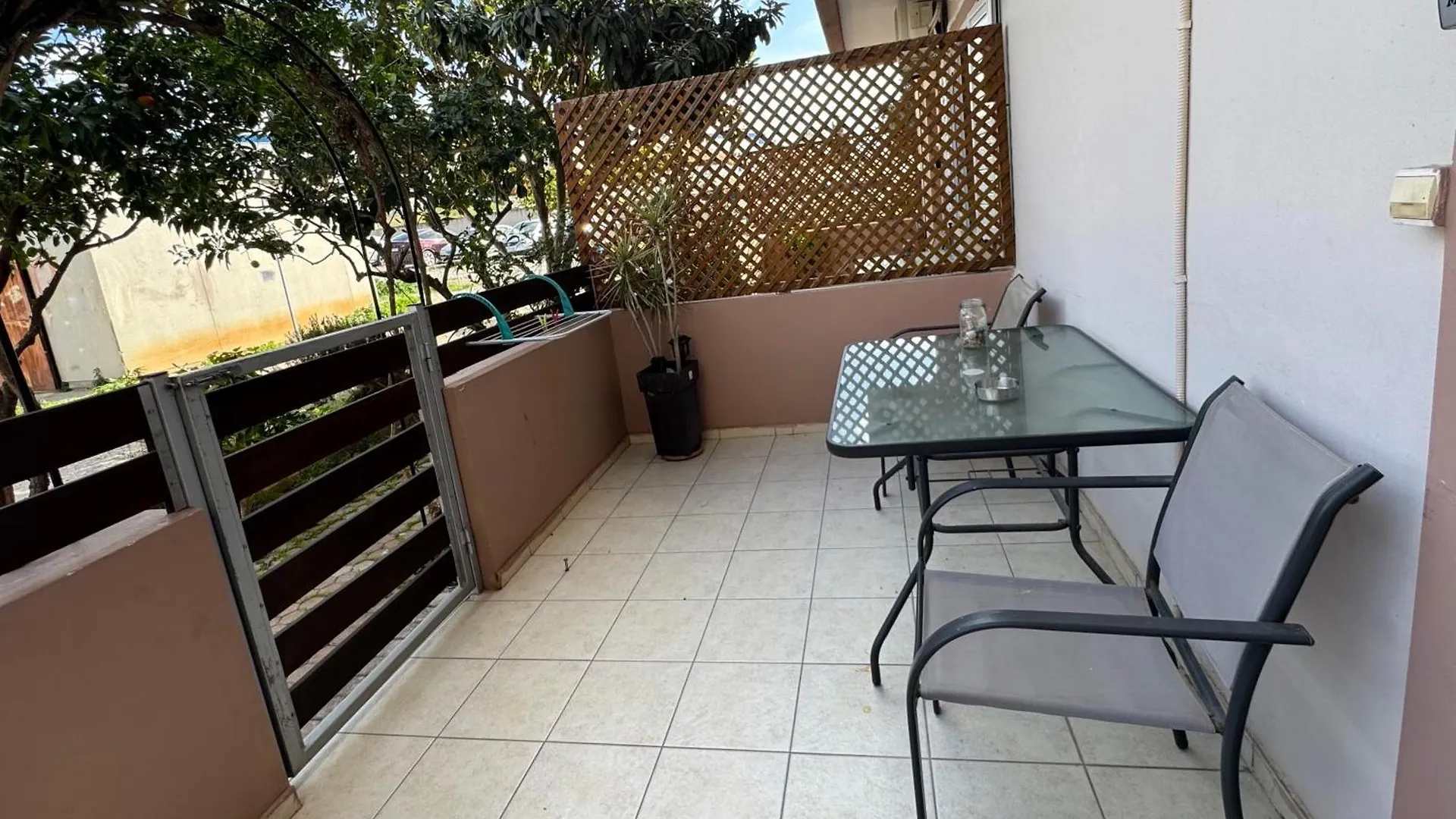 הרקליון George Airport Apartments