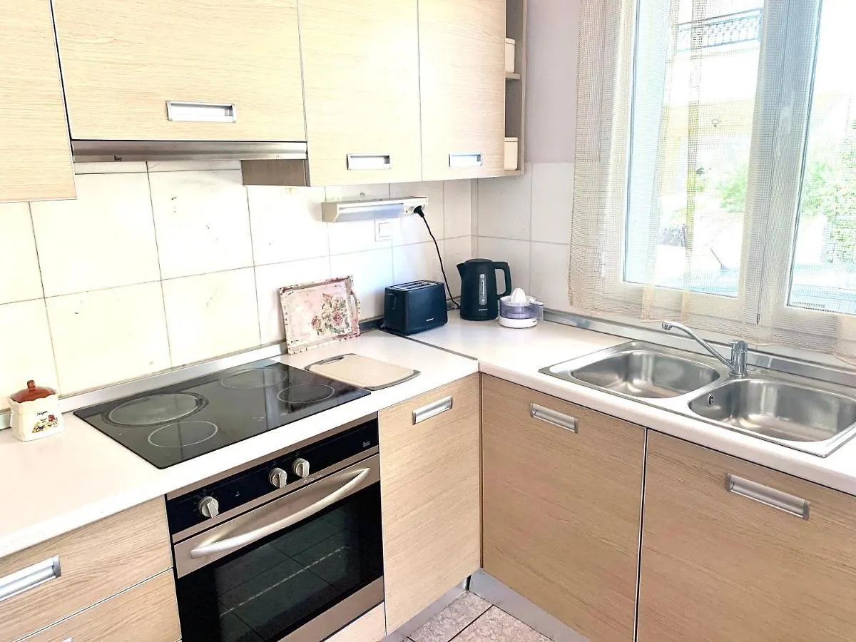 George Airport Apartments Iraklion