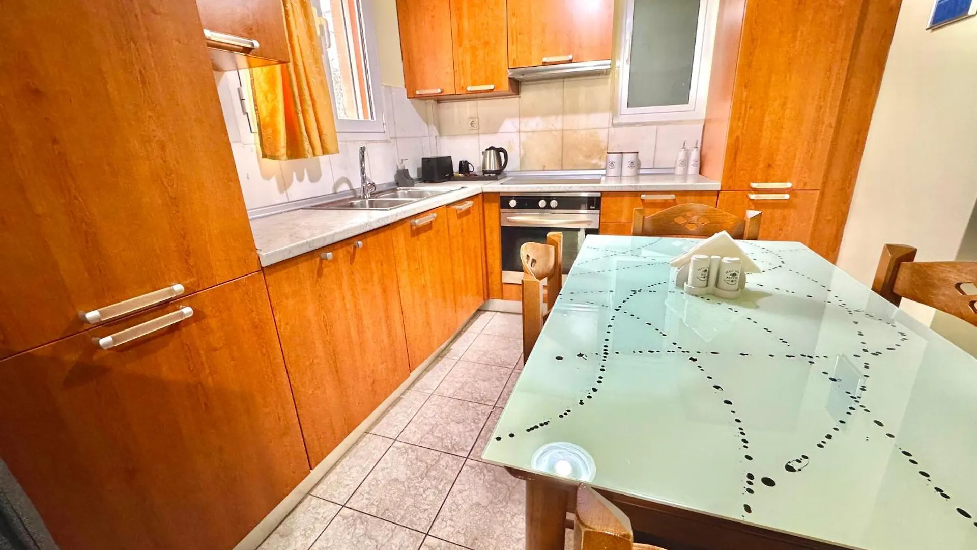 George Airport Apartments Iraklion