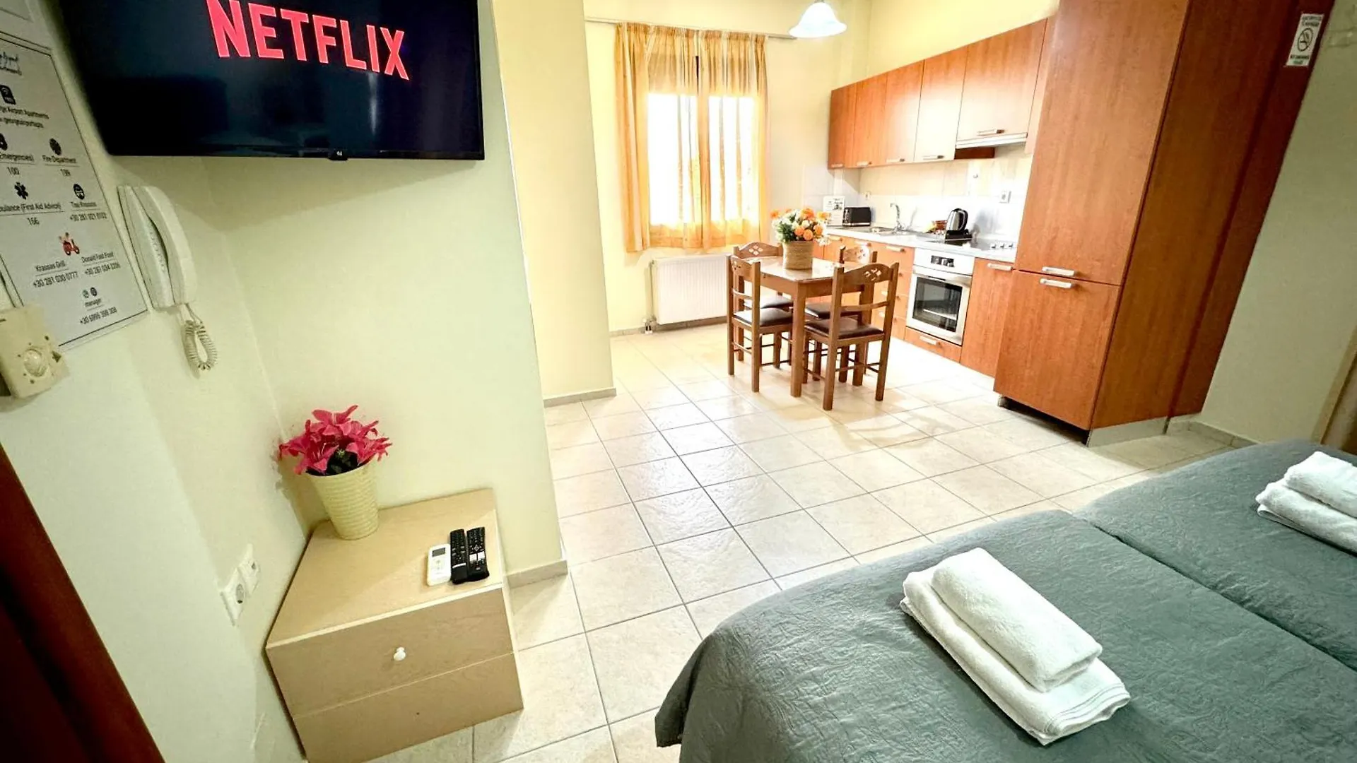 George Airport Apartments Iraklion