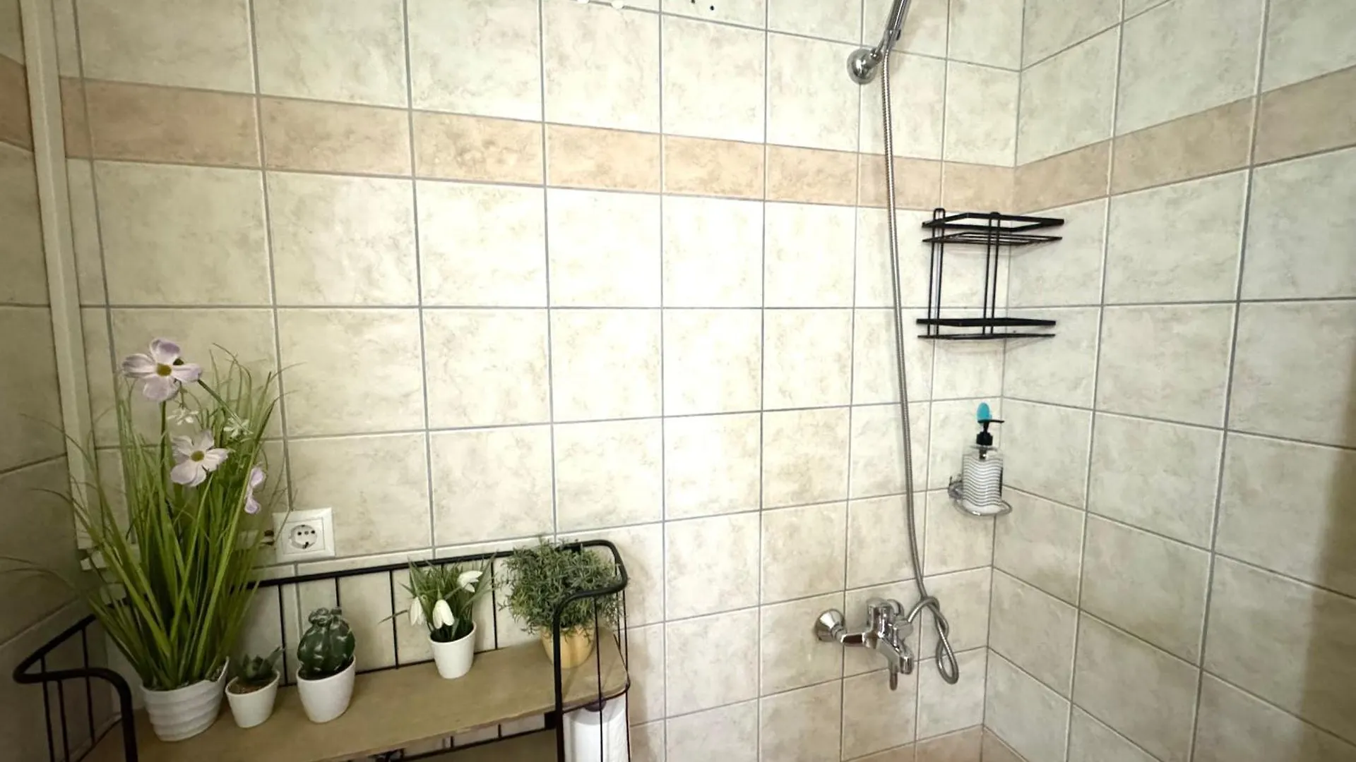 George Airport Apartments Iraklion